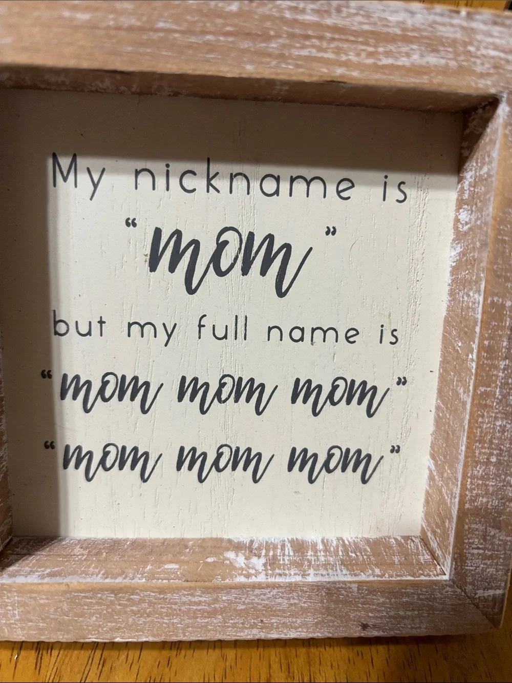 Rustic Cream ‘Mom’ Box Sign with Natural Wood Frame